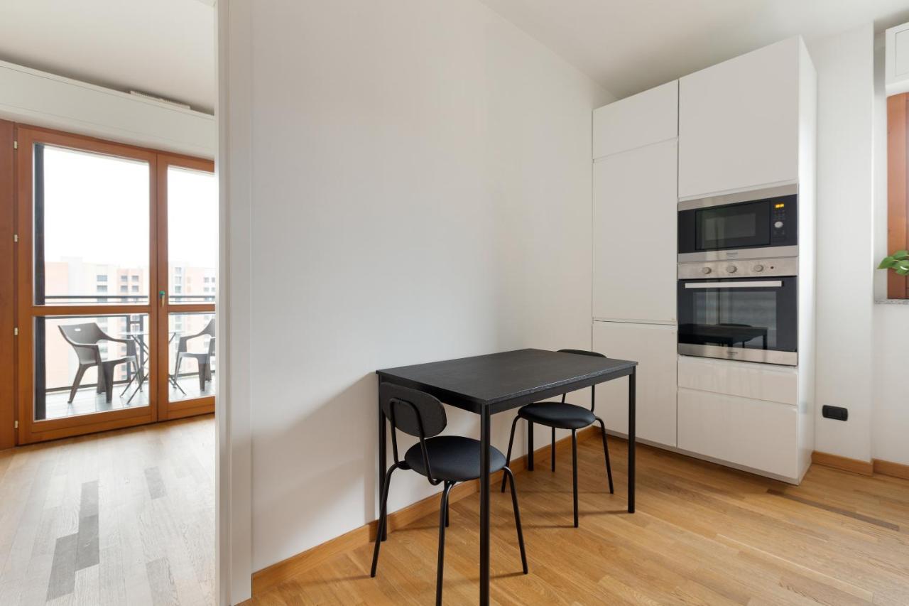 Milan Comfy Apartment X3 - With Balcony Ngoại thất bức ảnh