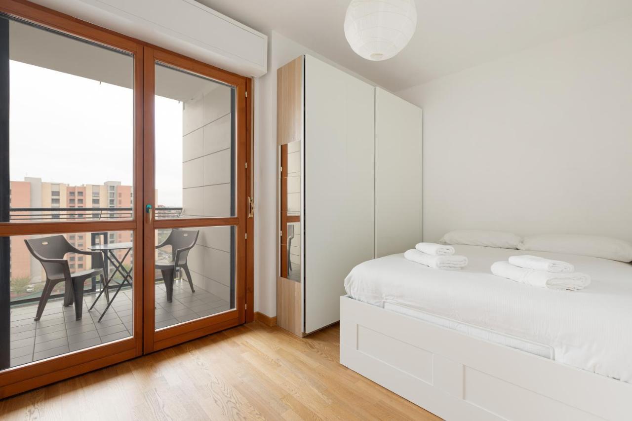 Milan Comfy Apartment X3 - With Balcony Ngoại thất bức ảnh