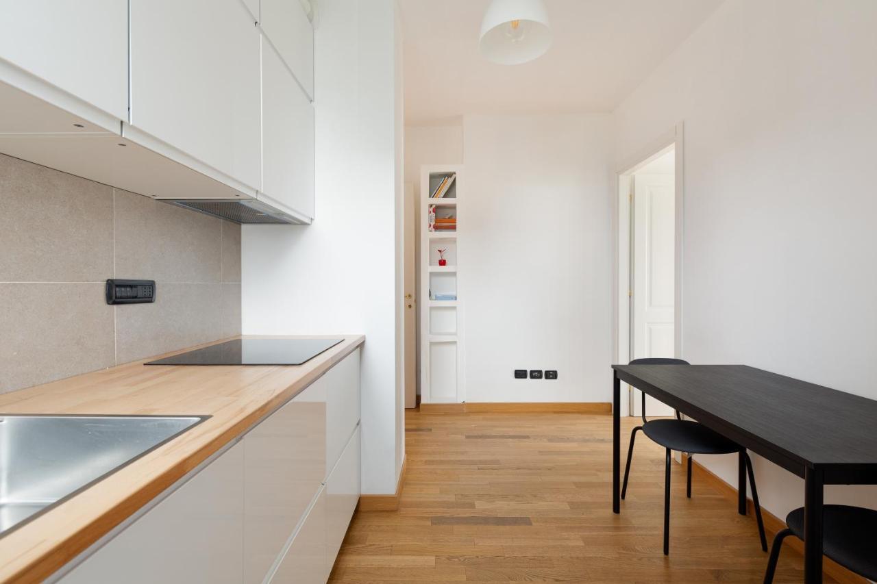 Milan Comfy Apartment X3 - With Balcony Ngoại thất bức ảnh